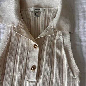 RW&CO. Cream Sleeveless Ribbed Top